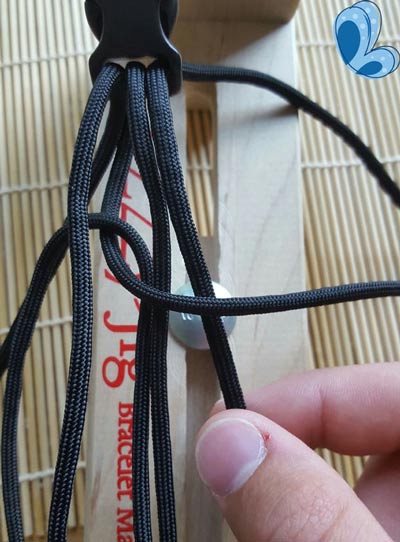 روش ساخت دستبند پسرانه با بند کفش