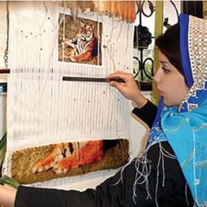 عکس خواندن نقشه کامپیوتری تابلو فرش