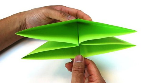 عکس آموزش ساخت پروانه کاغذی تزیینی